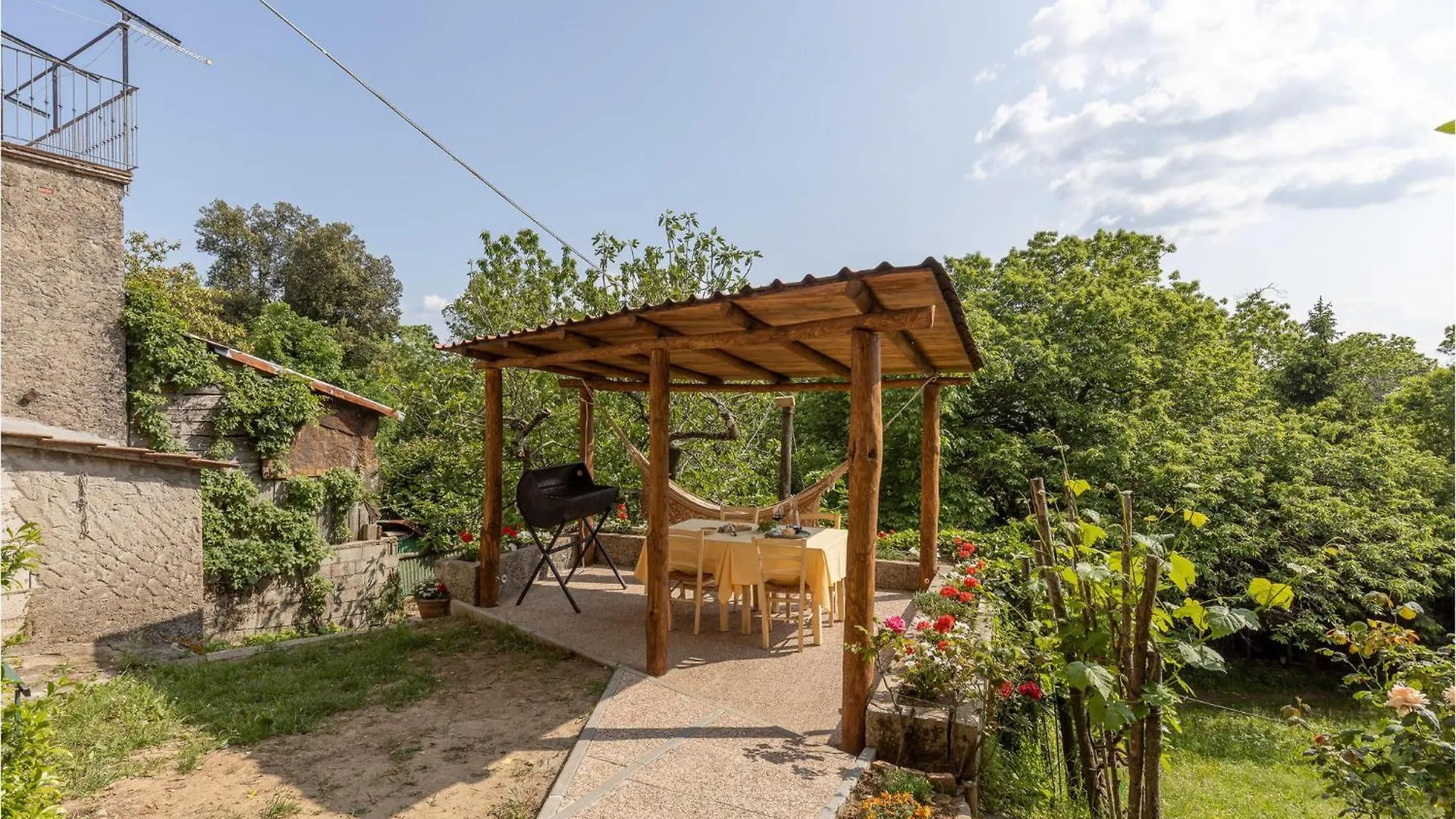 Awesome Home In Macchino With Kitchen Marliana Holiday home