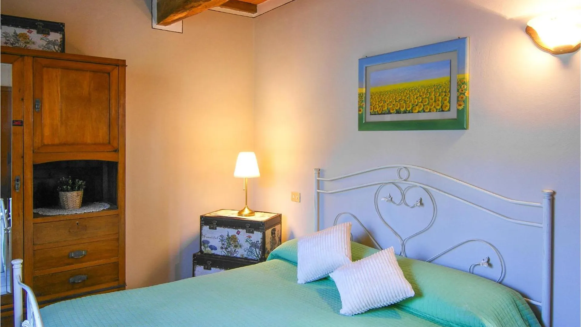 Awesome Home In Macchino With Kitchen Marliana 0*,  イタリア